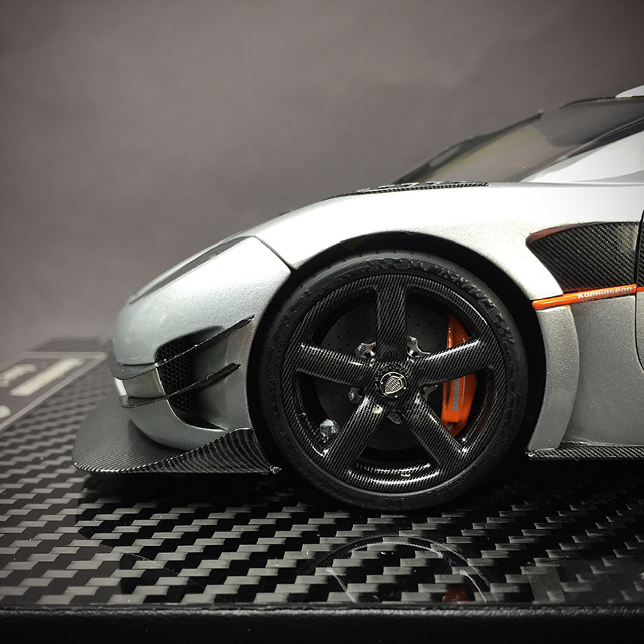 1/18 Frontiart Koenigsegg One:1 (Silver) Fully Open Diecast