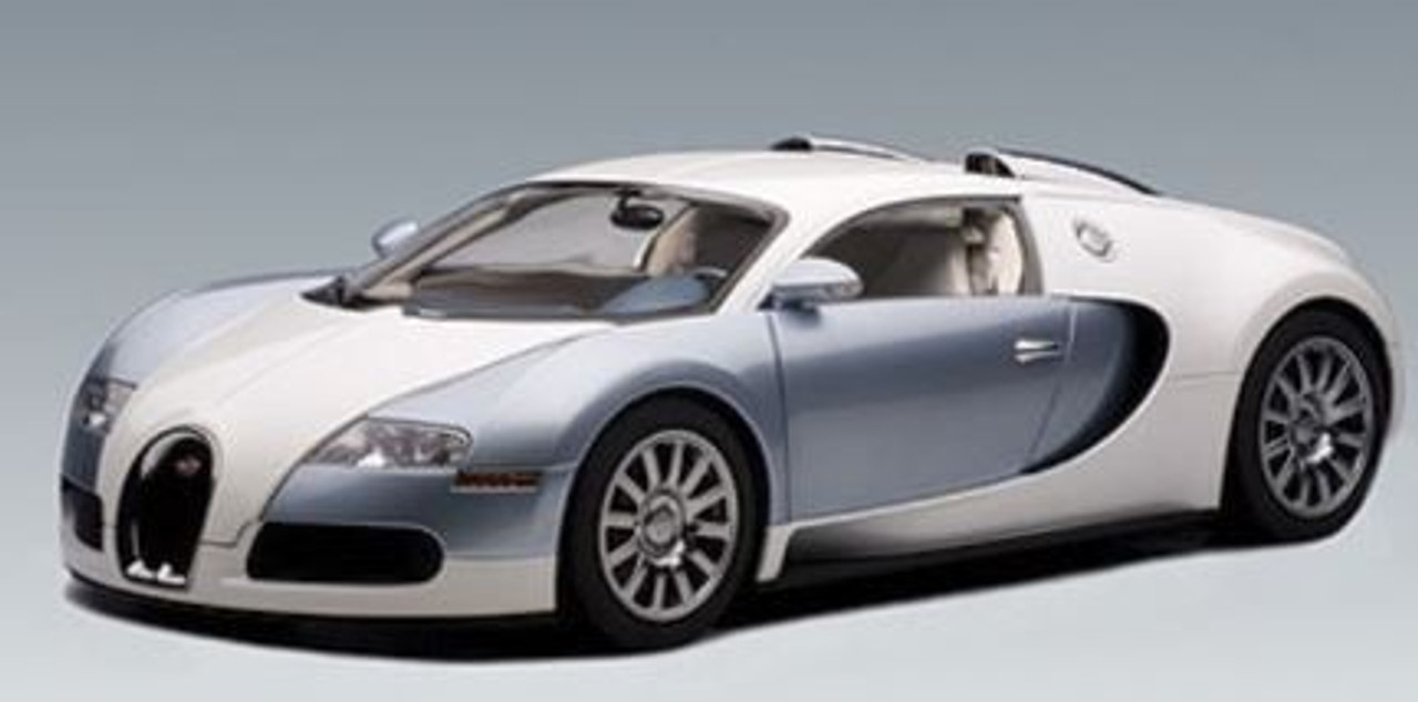 1/12 AUTOart Bugatti Veyron 16.4 (Pearl / Ice Blue) Diecast Car