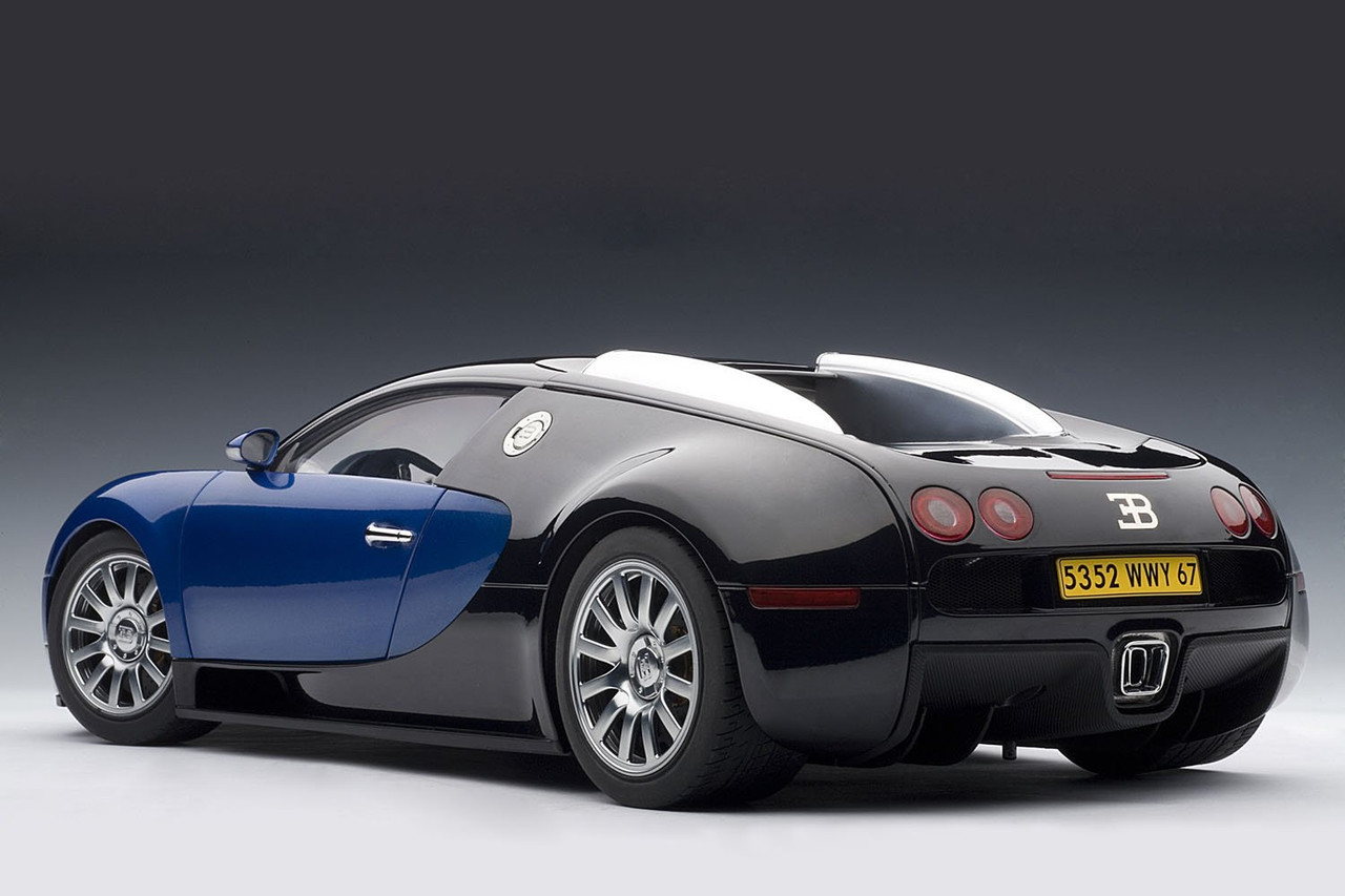 1/12 AUTOart Bugatti Veyron 16.4 (Blue / Black) Diecast Car Model 12532