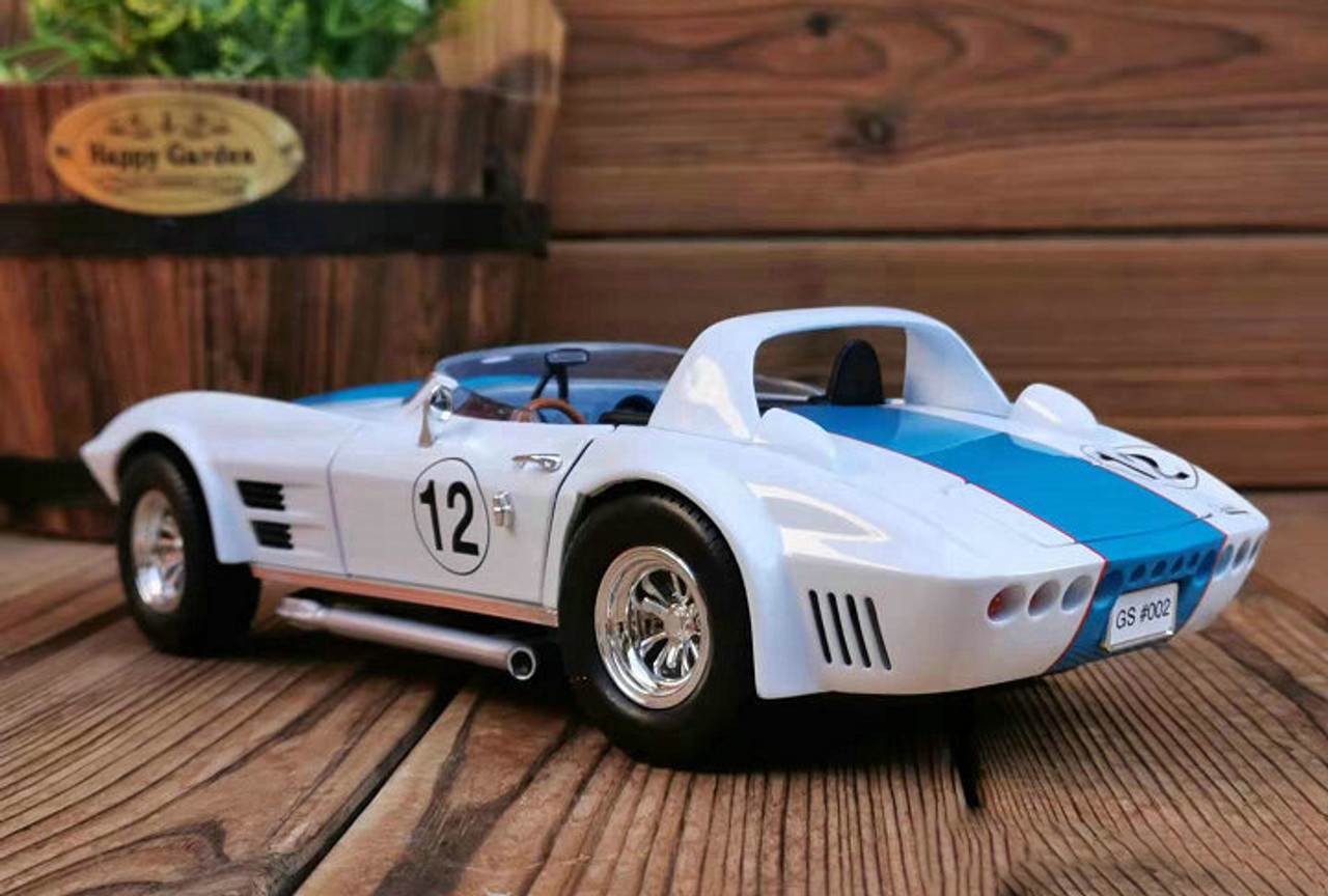 1/18 Chevrolet Chevy 1964 Corvette Convertible #12 (White) Diecast Car Model