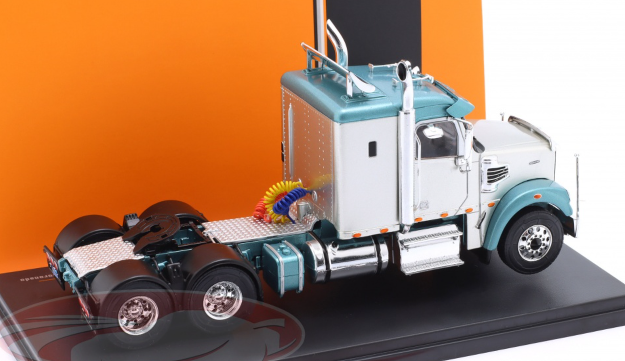 1/43 Ixo 2012 Freightliner Coronado SZM (Silver) Diecast Car Model