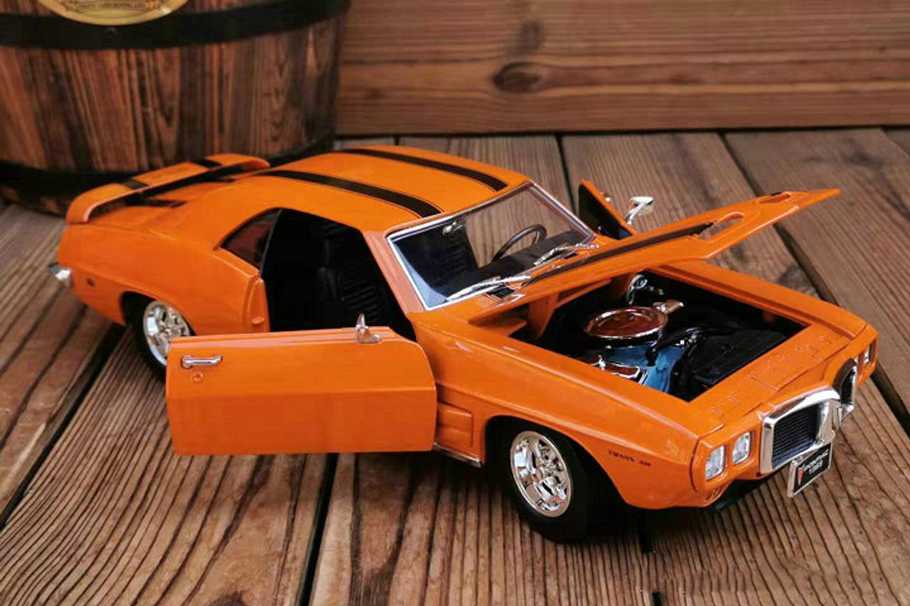 1/18 1969 Pontiac Firebird Trans (Orange) Diecast Car Model