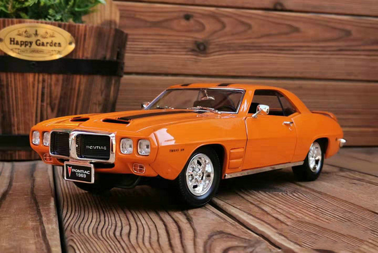 1/18 1969 Pontiac Firebird Trans (Orange) Diecast Car Model