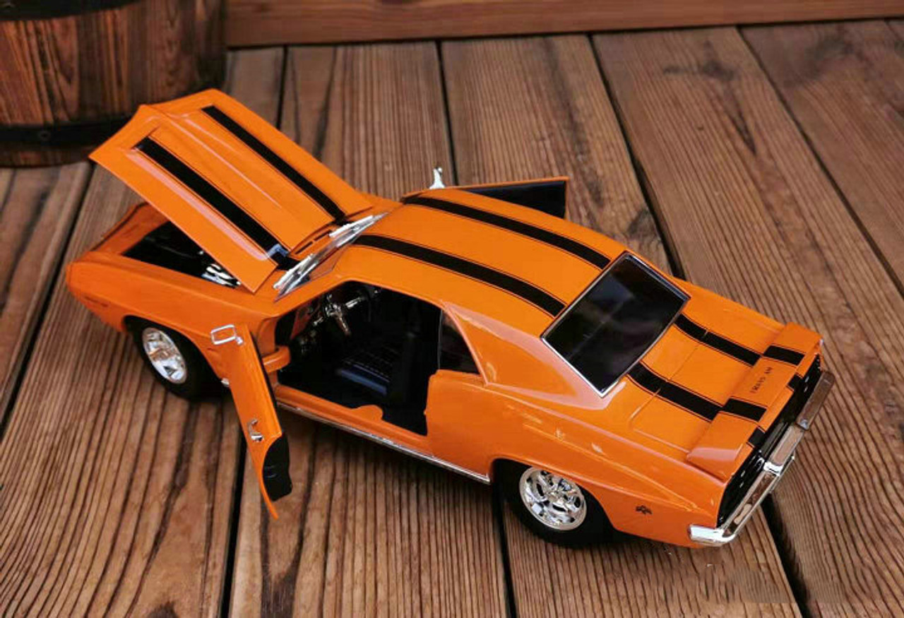 1/18 1969 Pontiac Firebird Trans (Orange) Diecast Car Model