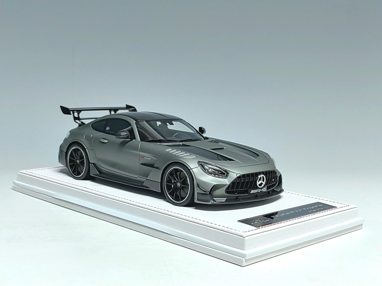 1/18 Ivy Mercedes-Benz AMG GT Black Series (Grey) Resin Car Model Limited 50 Pieces
