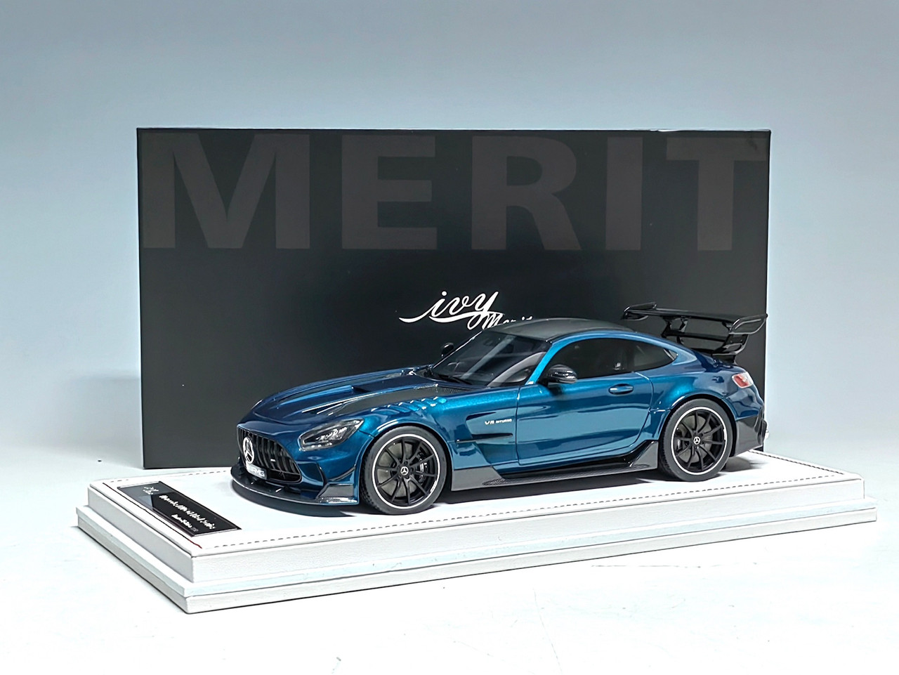 1/18 Ivy Mercedes-Benz AMG GT Black Series (Dark Blue) Resin Car Model Limited 50 Pieces