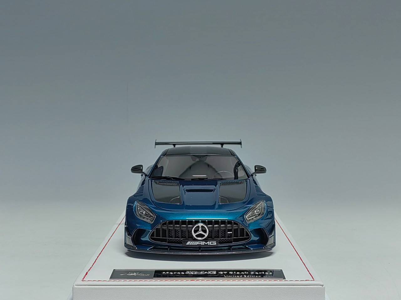 1/18 Ivy Mercedes-Benz AMG GT Black Series (Dark Blue) Resin Car Model Limited 50 Pieces