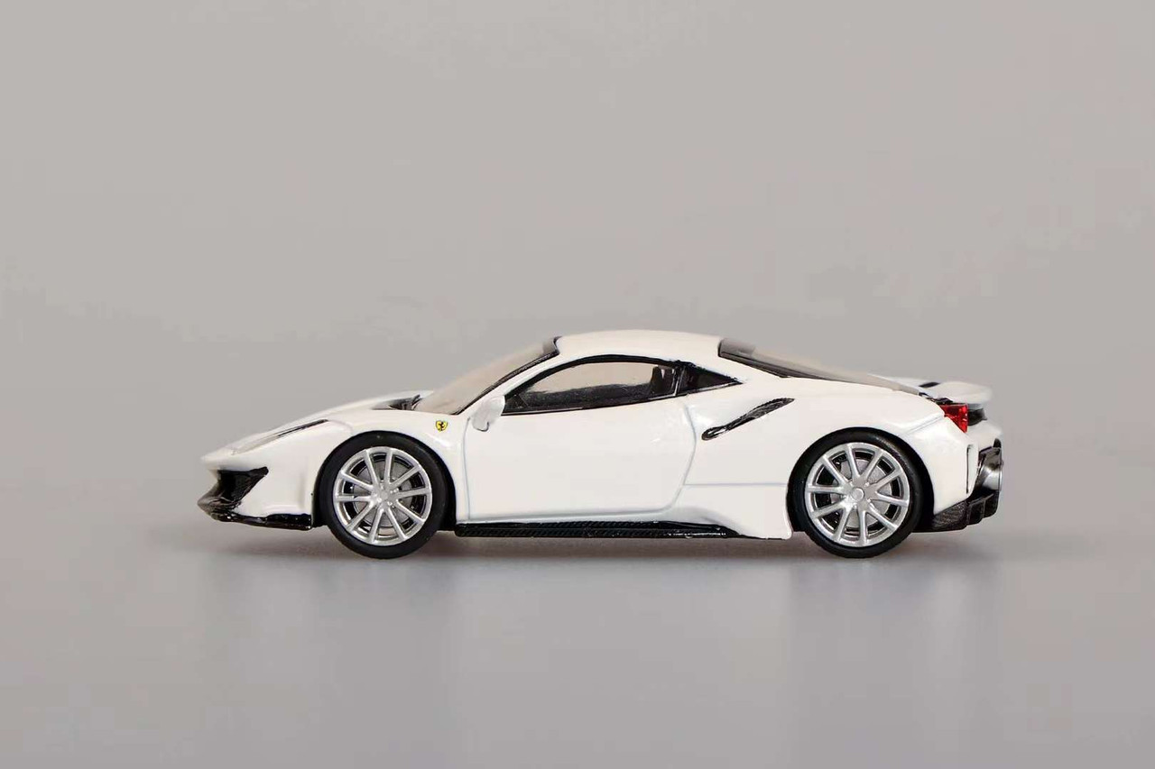 1/64 Ichiban Model Ferrari 488 Novitec (White) Diecast Car Model