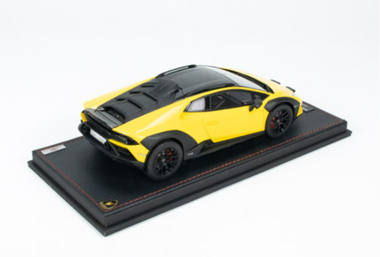 1/18 MR Collection Lamborghini Huracan Sterrato Yellow