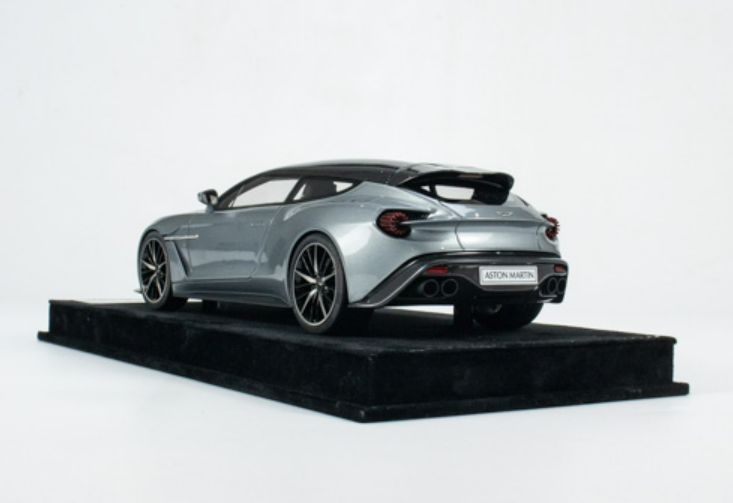 TRES RARE Kit monté de l'Aston Martin ZAGATO Métal au 1/43