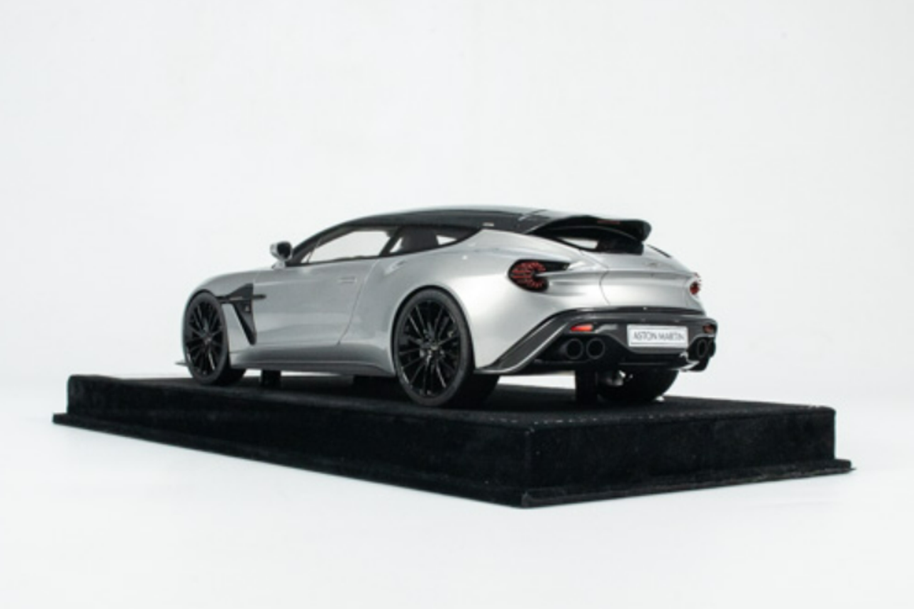 1/18 HH Model Aston Martin Zagato Silver - LIVECARMODEL.com