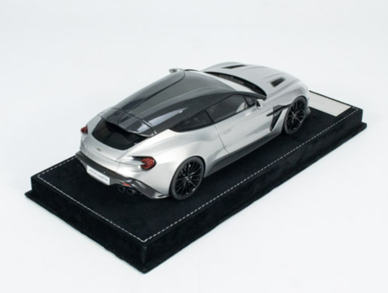 1/18 HH Model Aston Martin Zagato Silver