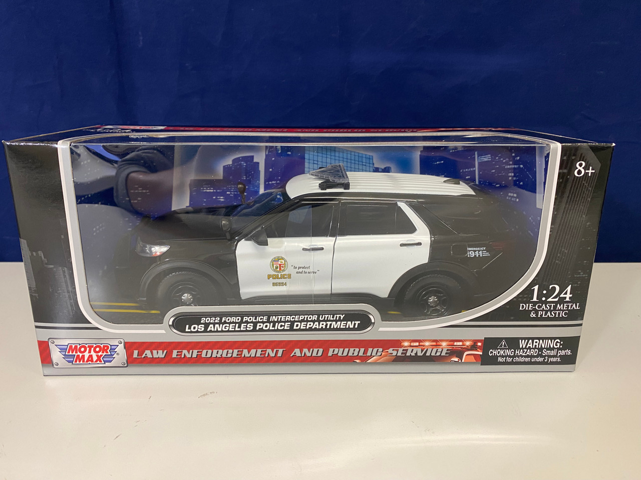1/24 Motormax 2022 Ford Explorer Police Interceptor Utility Black and White "Los Angeles Police Department (LAPD)" Diecast Car Model