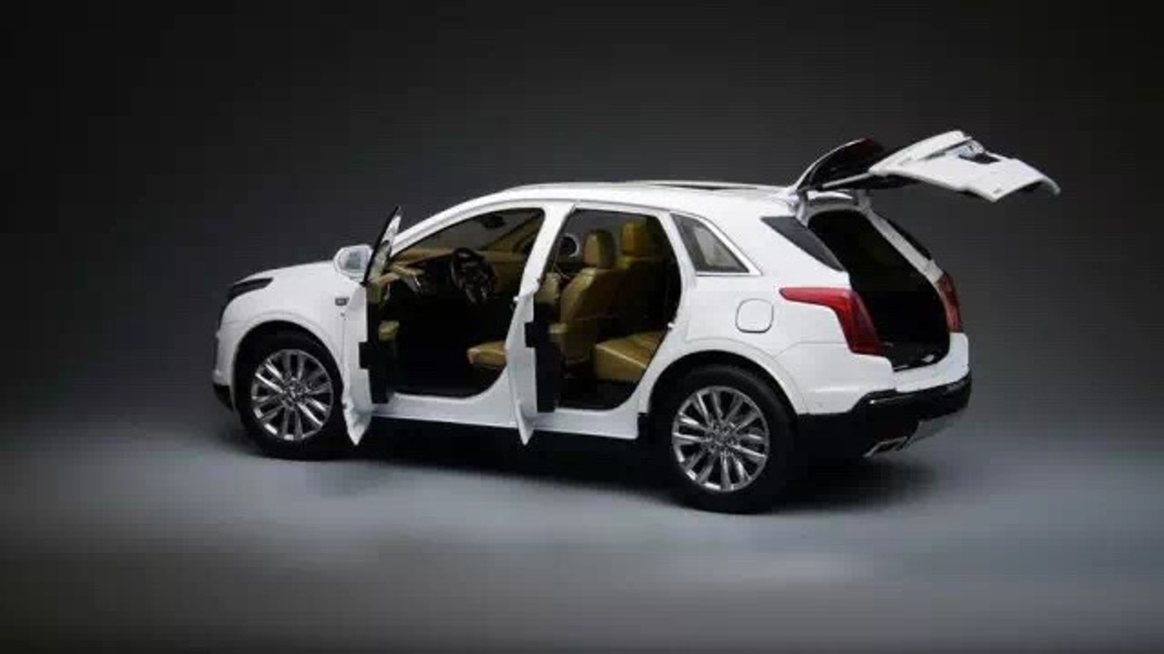 DEFECT 1/18 Dealer Edition Cadillac XT5 (White) Diecast Car Model