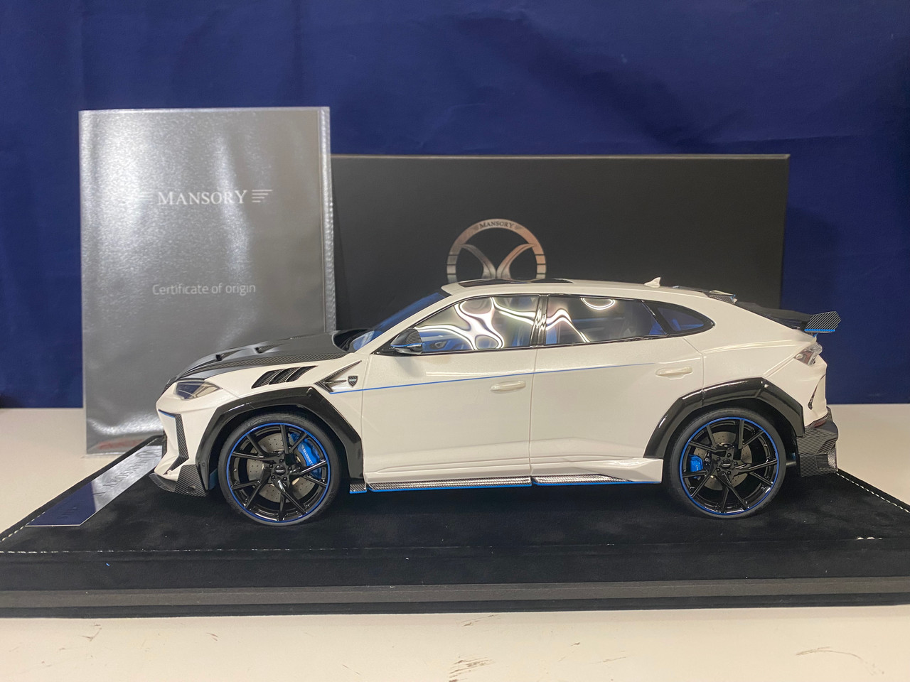 1/18 Timothy & Pierre TP Mansory Lamborghini Venatus Urus (White