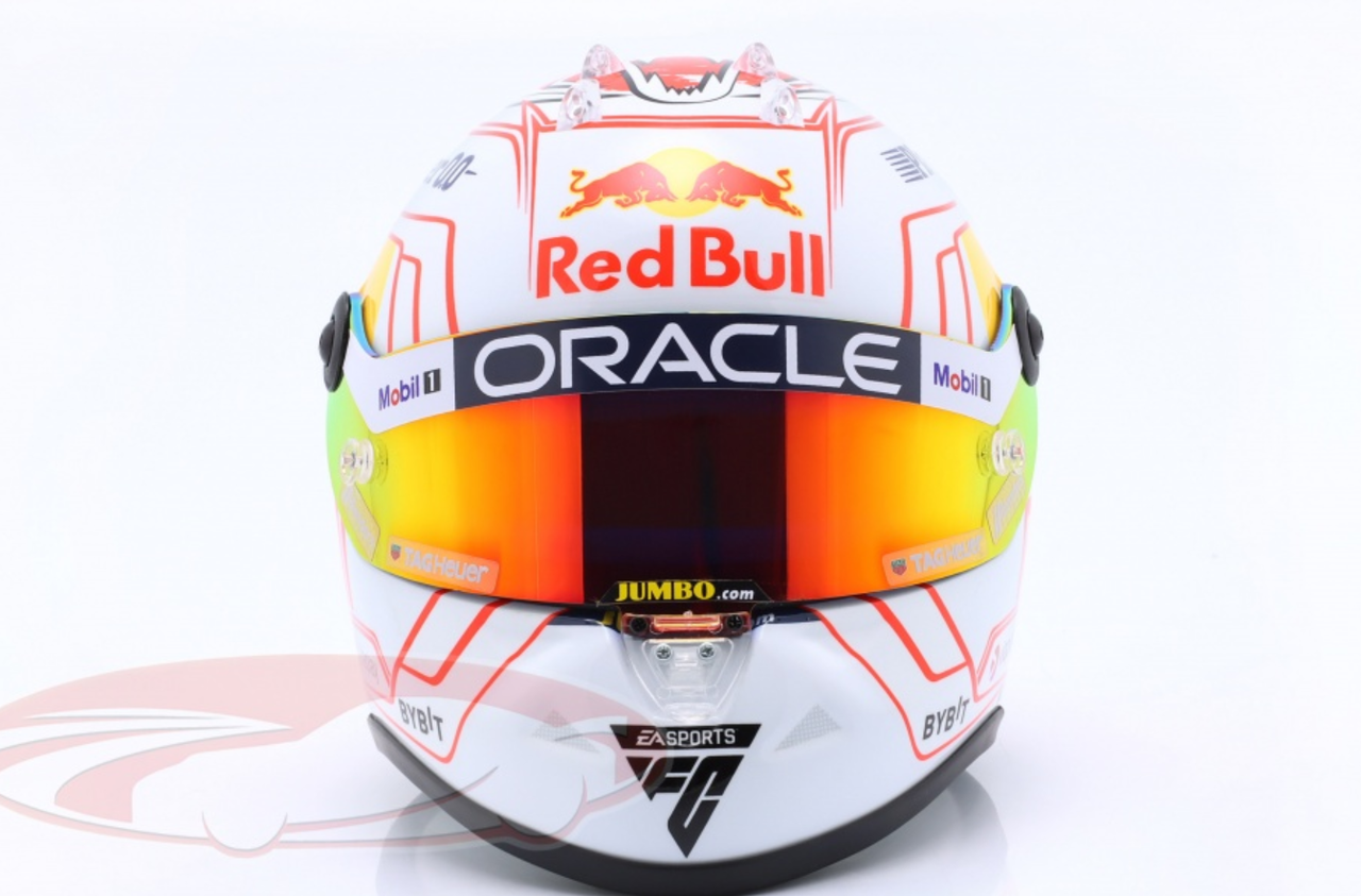 1/2 Schuberth 2023 Formula 1 Max Verstappen Red Bull Racing #1 Winner Japan GP World Champion Helmet Model