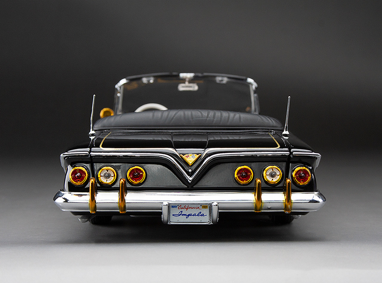 1/18 Sunstar 1961 Chevrolet Impala Open Convertible Lowrider (Black) With Moveable Suspension Diecast Car Model