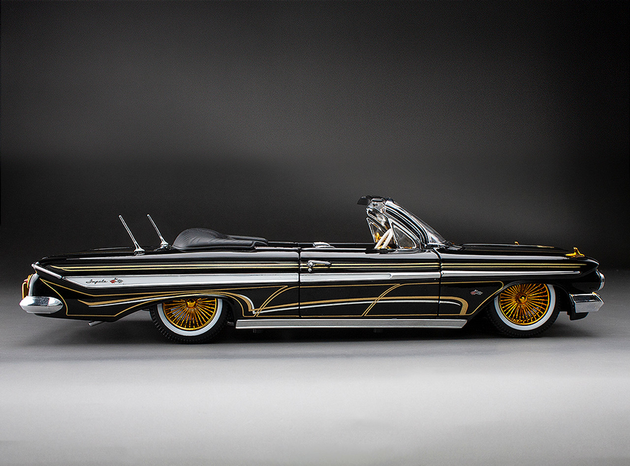 1/18 Sunstar 1961 Chevrolet Impala Open Convertible Lowrider (Black) With Moveable Suspension Diecast Car Model