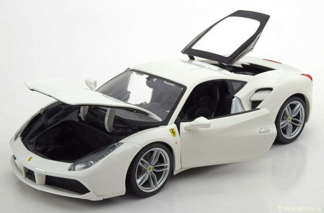 1/18 Maisto Ferrari 488 GTB (White) Diecast Car Model 