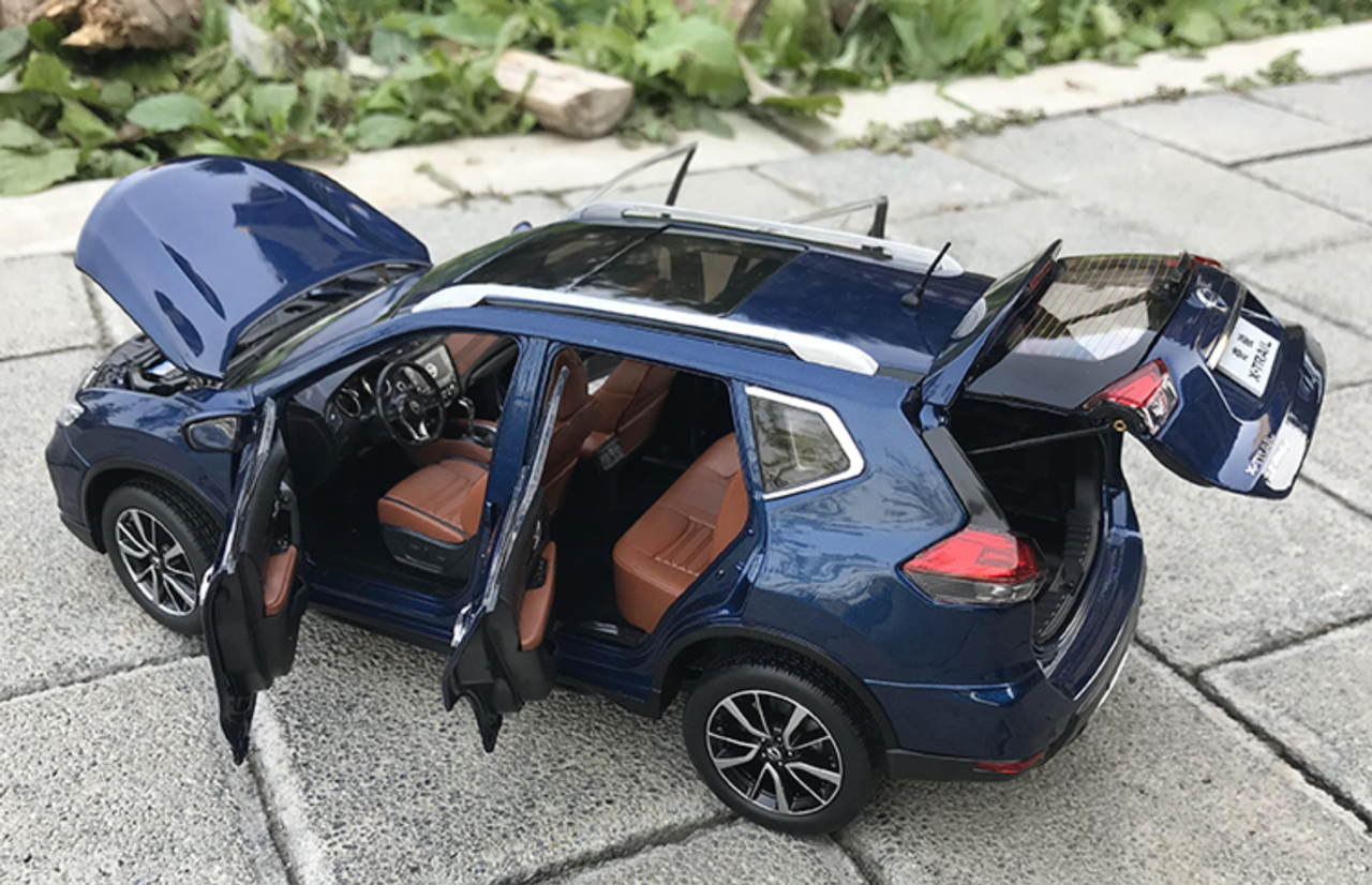 1/18 Dealer Edition 2018 Nissan Rogue X-Trail Xtrial (Blue) Diecast Car Model