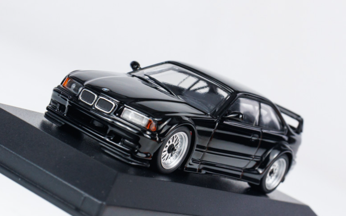オートアート 1⁄18 BMW 320i E46 WTCC オートアート 1/18 BMW 320i (E46)