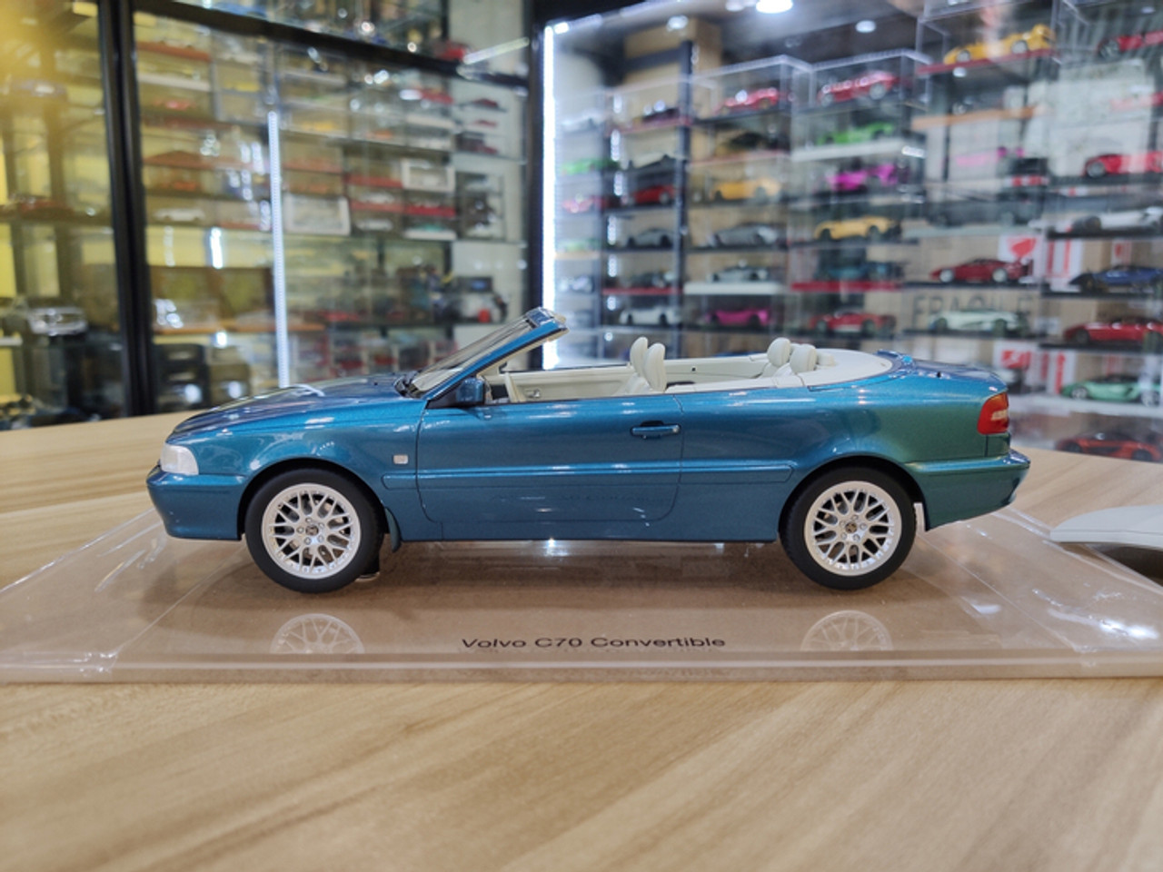 1/18 DNA Volvo C70 Convertible (Blue) Resin Car Model