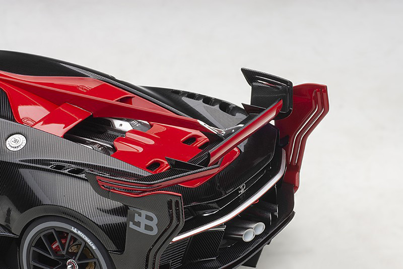 1/18 AUTOart Bugatti Chiron Vision GT (Red & Black) Car Model