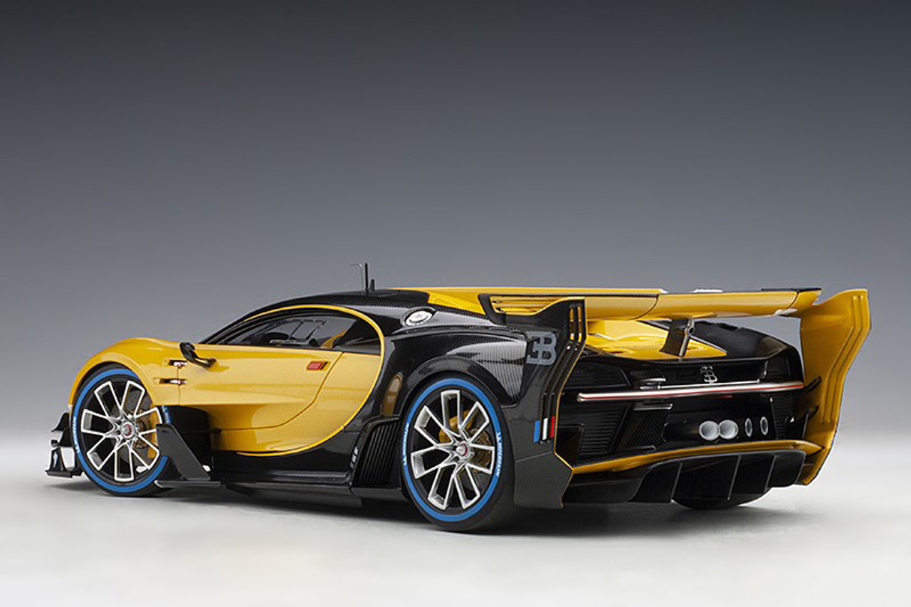 1/18 AUTOart Bugatti Chiron Vision GT (Yellow / Black) Diecast Car Model 70989