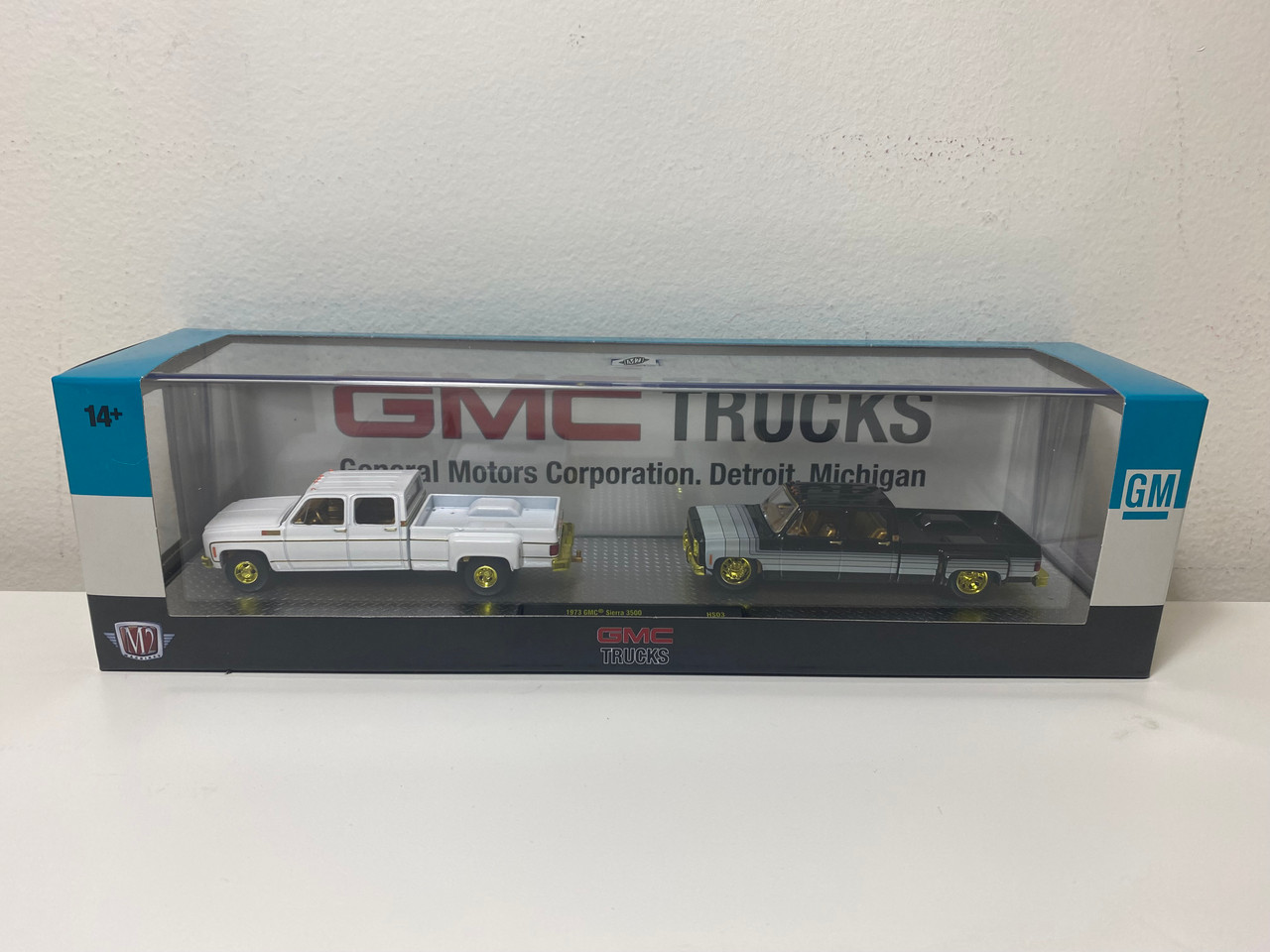 CHASE CAR 1/64 M2 Machines 1973 GMC Sierra 3500 & 1976 GMC Truck 2-Car Set  Diecast Car Models