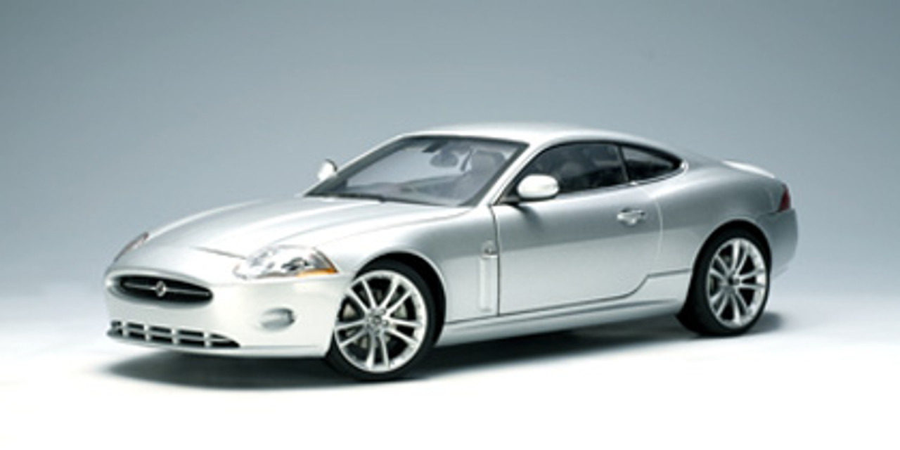 1/18 AUTOart Jaguar XK Coupe (Silver)-