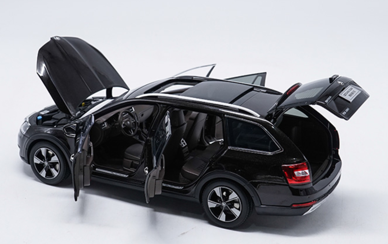 1/18 Dealer Edition Skoda Octavia Combi Touring (Black) Diecast Car Model