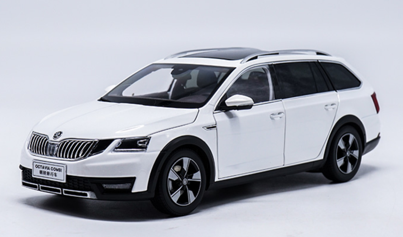 1/18 Dealer Edition Skoda Octavia Combi Touring (White) Diecast Car Model