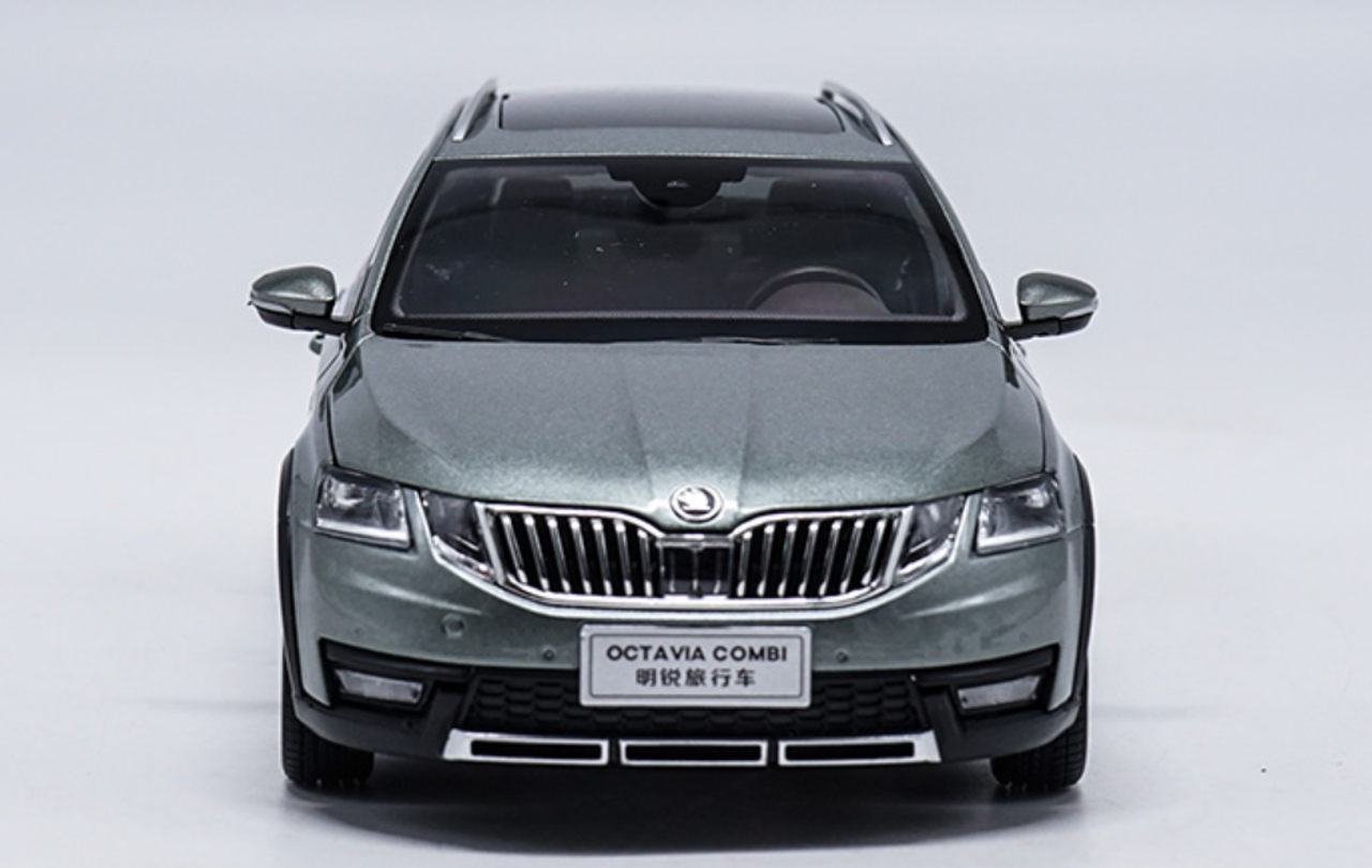 1/18 Dealer Edition Skoda Octavia Combi Touring (Grey) Diecast Car Model