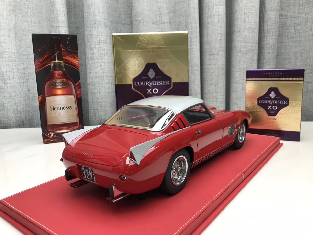1/12 Vip Ferrari 410 Superamerica Scaglietti (Red) Resin Car Model