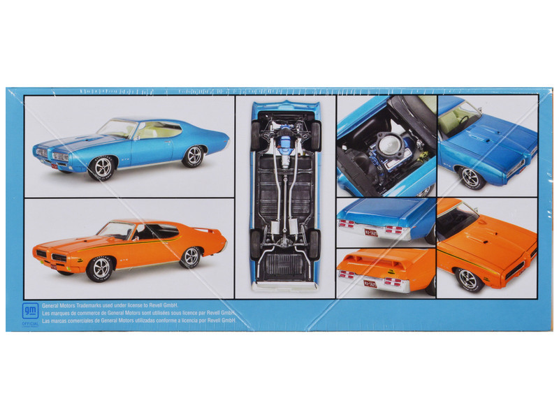 Level 4 Model Kit 1969 Pontiac GTO 2-in-1 Kit 1/24 Scale Model by