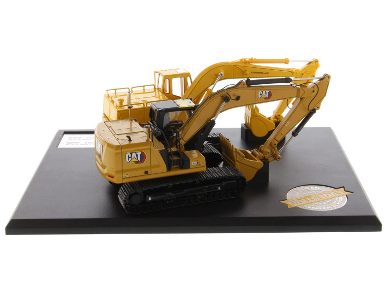 CAT Caterpillar 225 Hydraulic Escavator and CAT Caterpillar 323 Next Generation Hydraulic Escavator Set of 2 pieces "Evolution Series" 1/50 Diecast Models by Diecast Masters