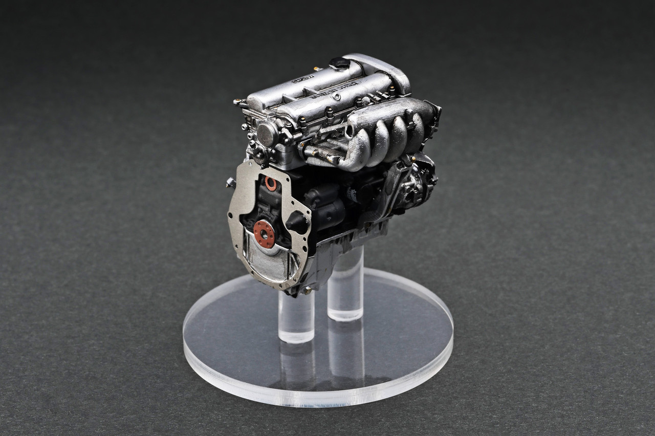 1/18 Ignition Model Mazda Eunos Roadster (NA) Silver With B6-ZE engine  (Attached engine)