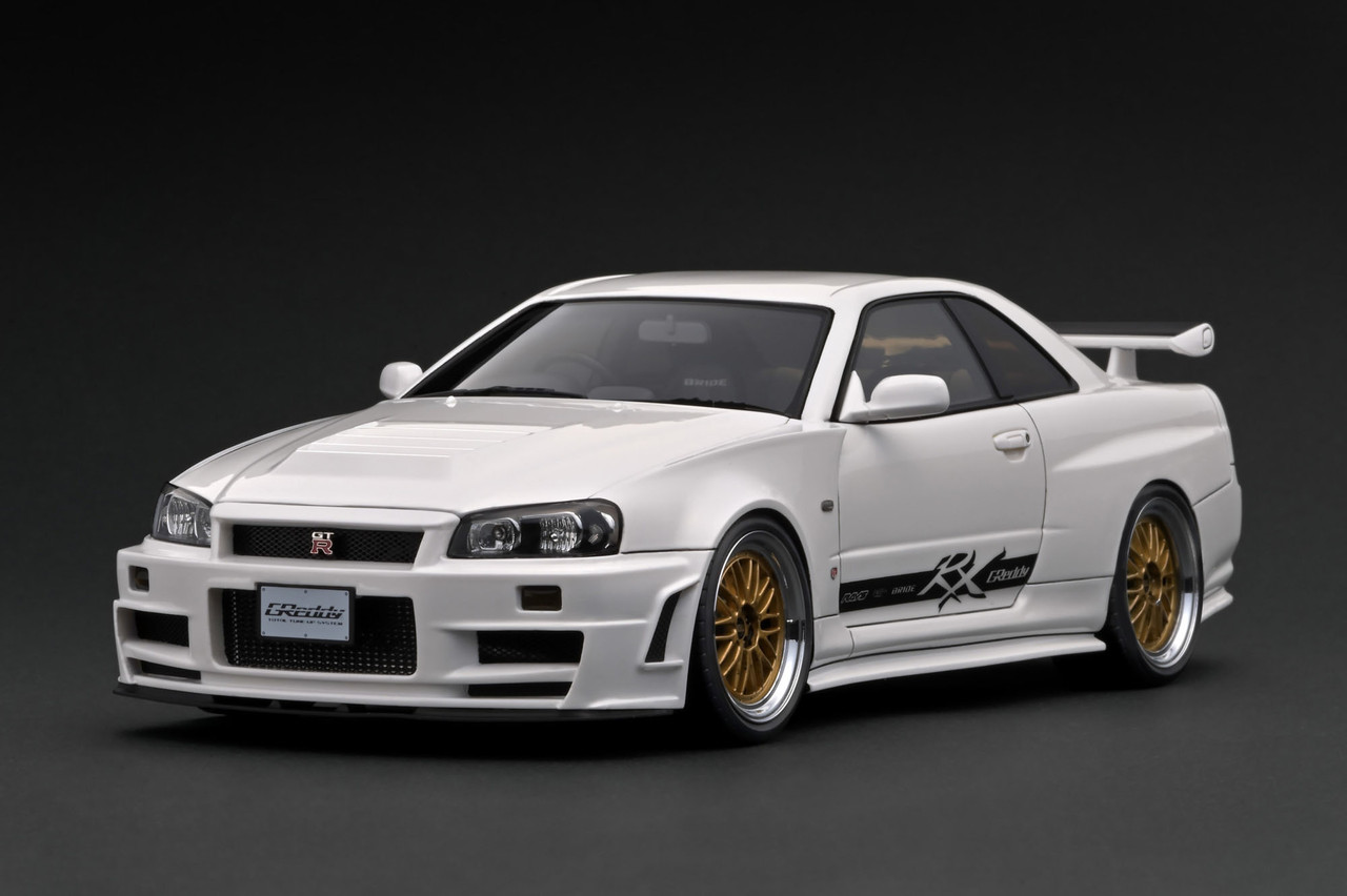 1/18 Ignition Model Nissan Skyline GT-R (BNR34) White