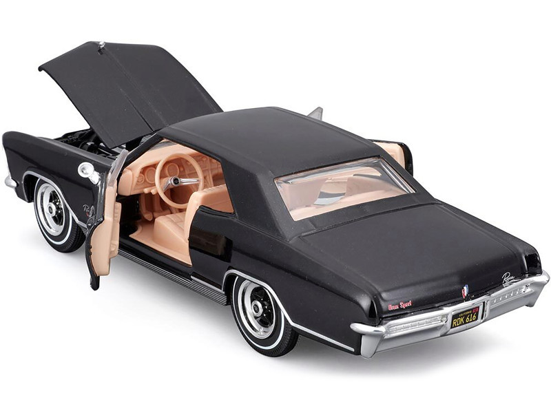 1/24 Maisto 1965 Buick Riviera (Black) Diecast Car Model