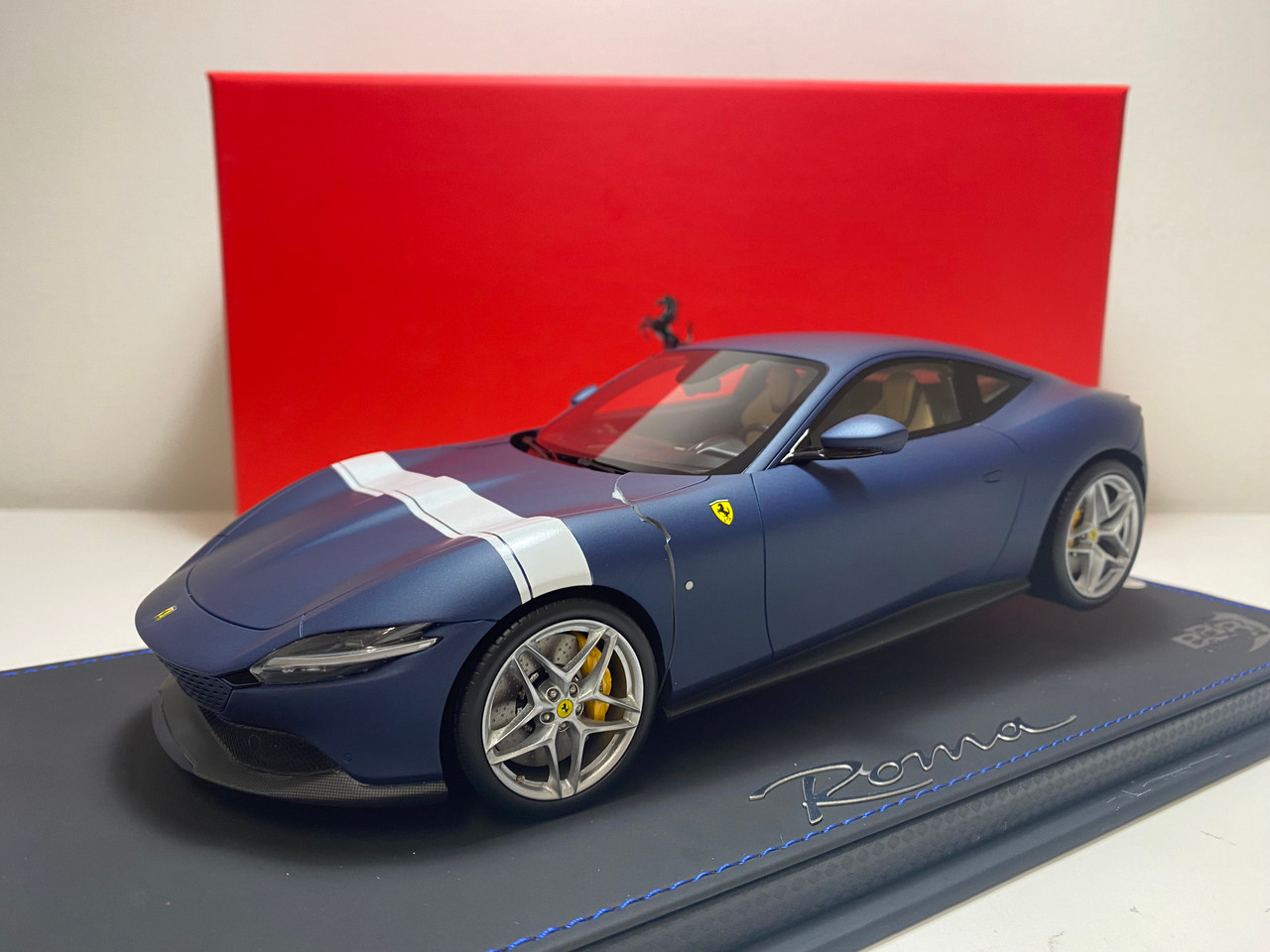 DAMAGED AS-IS 1/18 BBR Ferrari Roma (Matte Blue Abu Dhabi u0026 White Stripe)  Resin Car Model Limited 24 Pieces - LIVECARMODEL.com