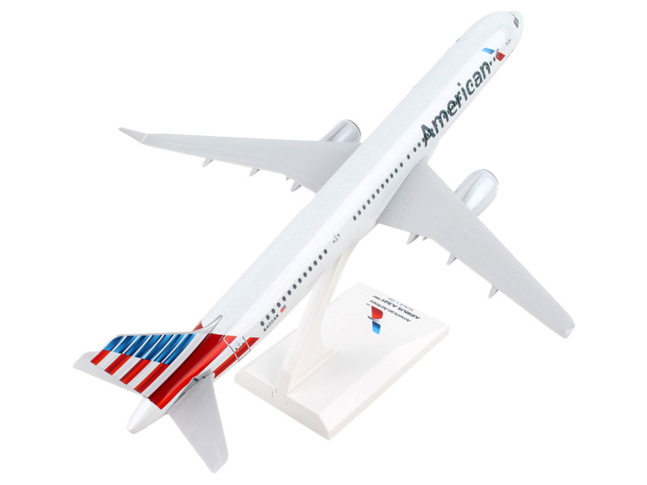 Airbus A321neo Commercial Aircraft "American Airlines" (N400AN) Gray with Red and Blue Tail (Snap-Fit) 1/150 Plastic Model by Skymarks