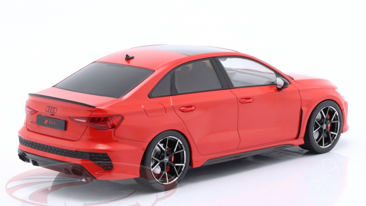 1/18 Ixo 2022 Audi RS3 (8Y) Limousine (Red) Car Model