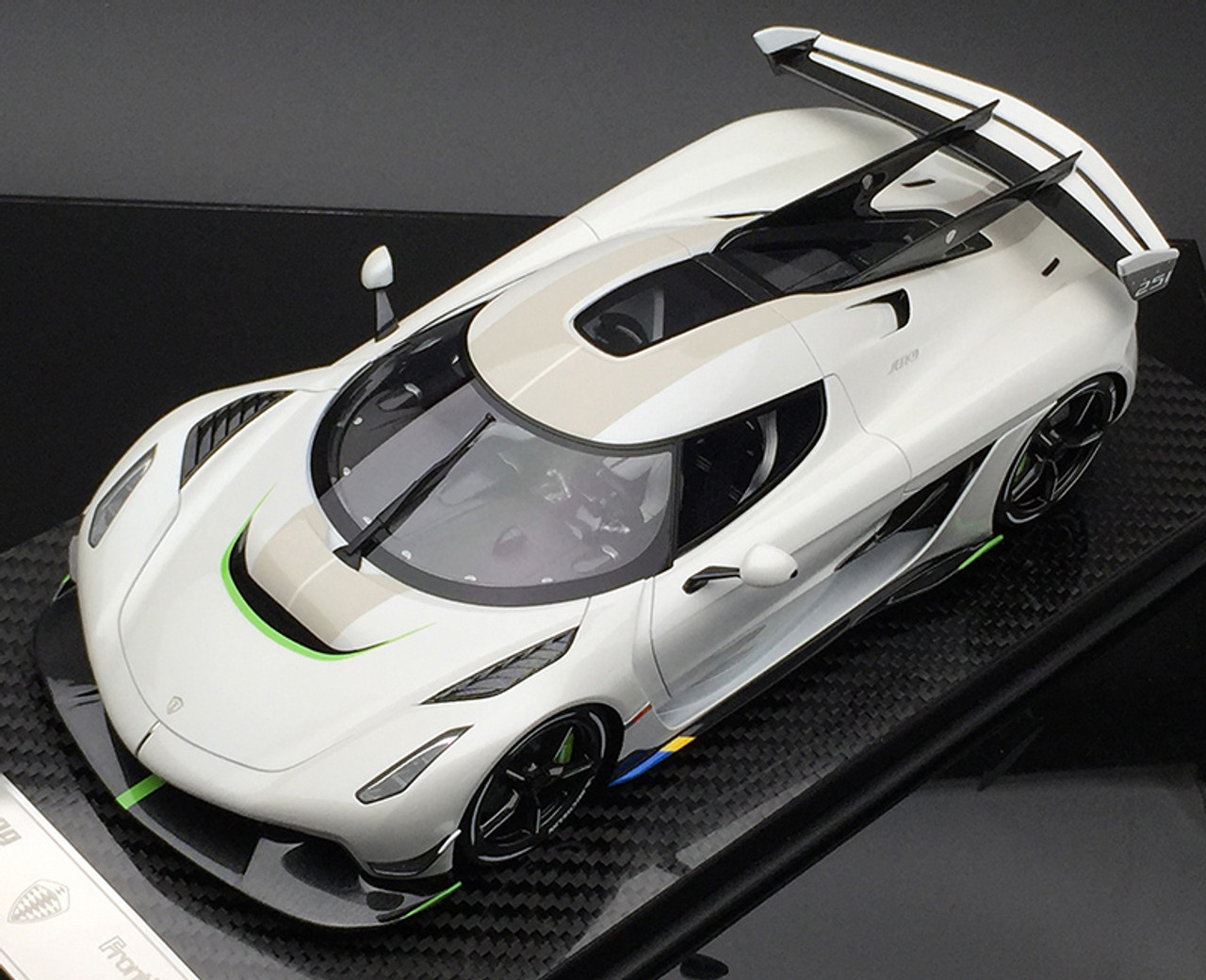 1/18 Frontiart Koenigsegg Jesko (White) Resin Car Model