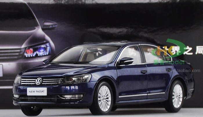 1/18 Dealer Edition 2011-2018 Volkswagen Passat (Dark Blue