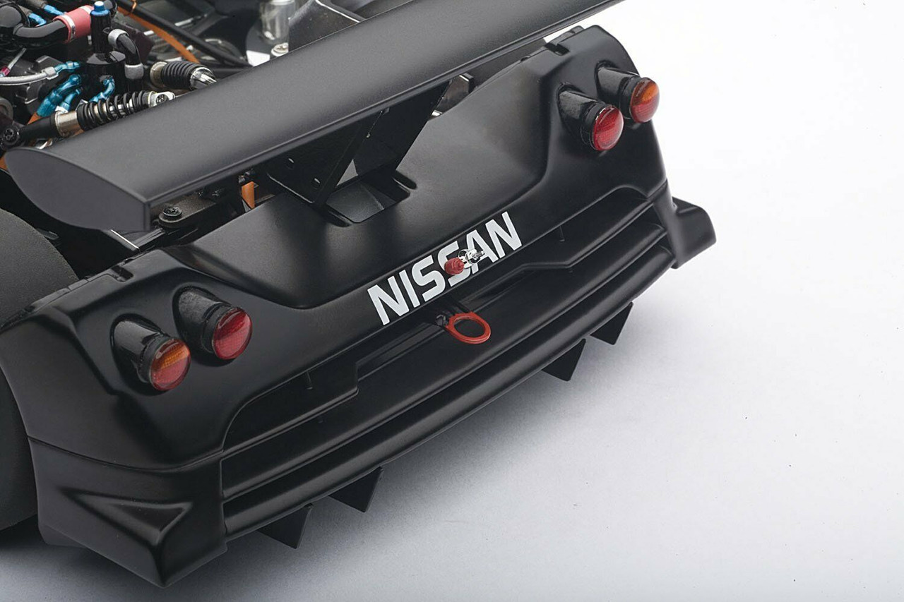 1/18 オートアート製 NISSAN R390 GT1 1997 ルマン-