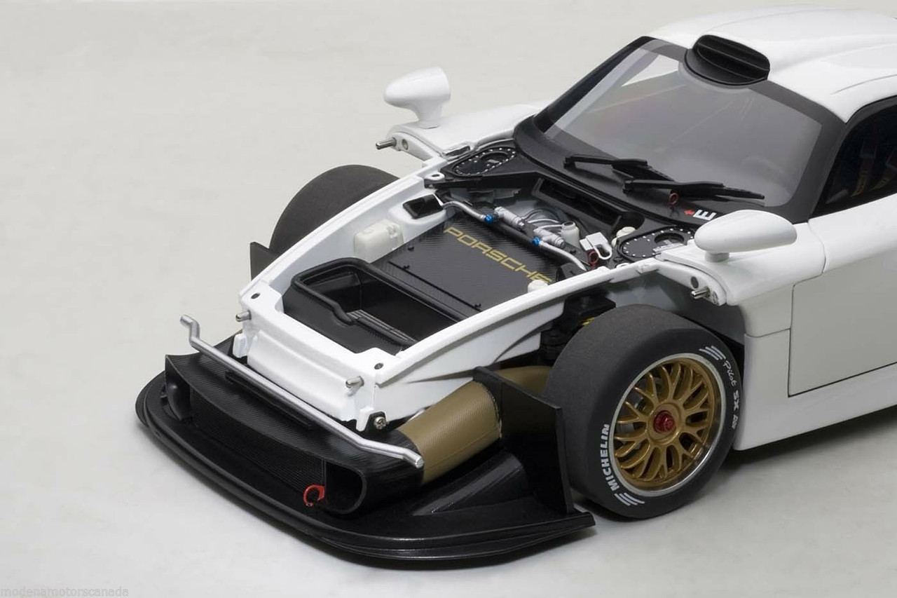 1/18 AUTOart ポルシェ 911 GT1 ル・マン24時間 #25 Amazon