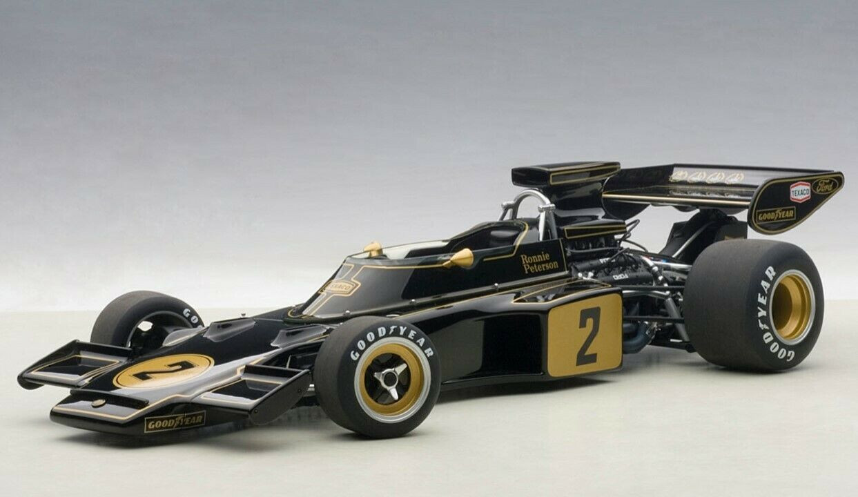 ミニカー AUTOart 1/18 LOTUS 72E 1/18 AUTOart LOTUS 72E 1973 RONNIE PETERSON #2 Diecast Car Model