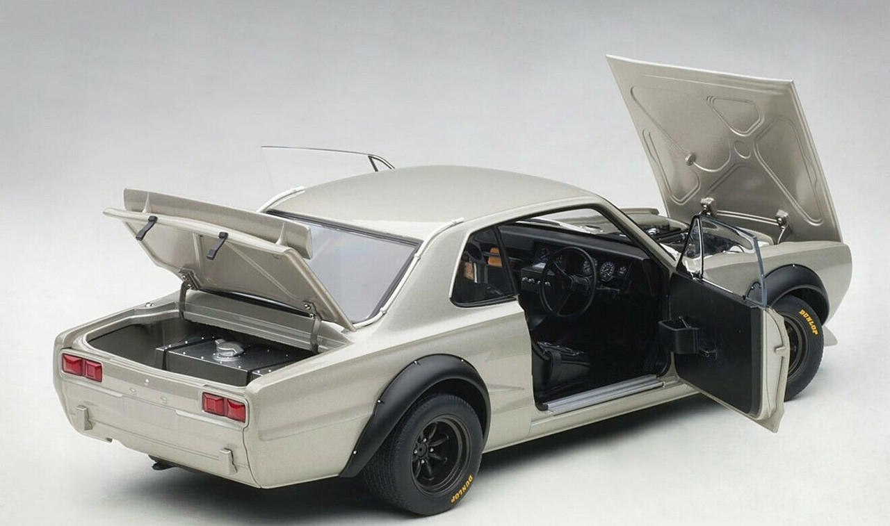 1/18 AUTOart 1972 Nissan Skyline GT-R GTR KPGC-10 KPGC10 (Racing Silver) Car Model