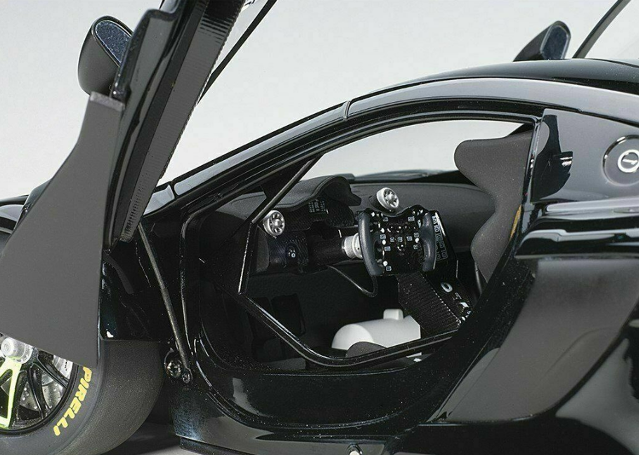 AUTOart McLaren 650S GT3 1:18 ブラック 1/18 AUTOart McLaren 650S GT3 (Gloss Black with Matte Black