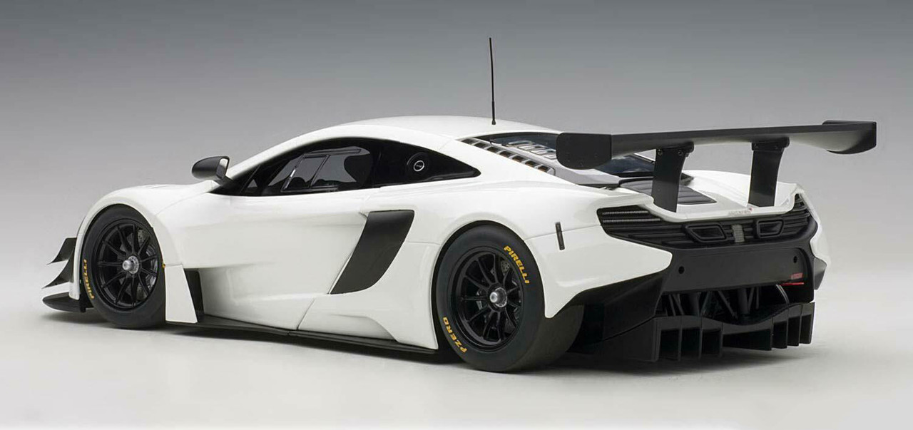 1/18 AUTOart McLaren 650S GT3 (White with Black Accents) Car Model